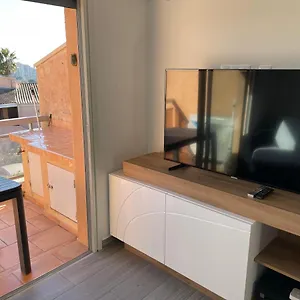 Appt T2 Refait A Neuf - Vue Dans Avec Piscine Mandelieu