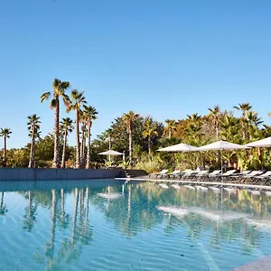 https://nova-lodges.fr-provencehotel.com