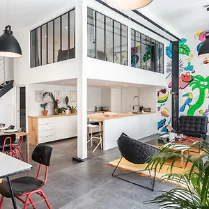 https://outstanding-artist-loft-between-marais-and-canal.fr-paris.fr